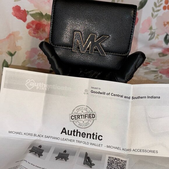 ✨ MICHAEL KORS Black Saffiano Leather Trifold Wallet ✨ - Picture 5 of 5